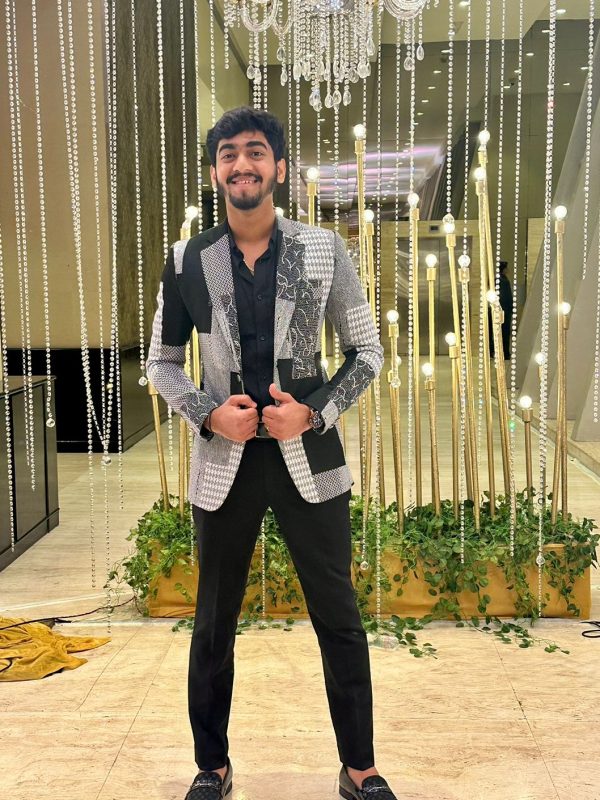 WhatsApp Image 2024-12-06 at 4.58.41 PM